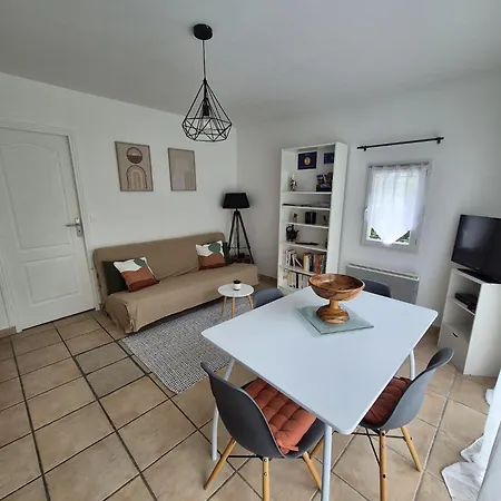 T3 Appt Cosy Au Calme Avec Parking à 5min Plages * Fréjus