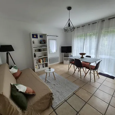 T3 Appt Cosy Au Calme Avec Parking A 5Min Plages Apartman Fréjus