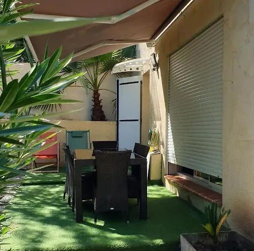 아파트 App Renove Au Calme A 5mn Des Plages Fréjus